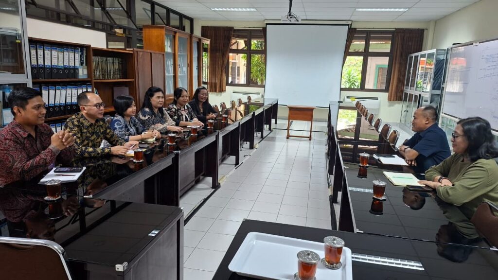 Prodi PGSD Buddha STAB N Raden Wijaya Laksanakan Benchmarking ke Universitas Sanata Dharma